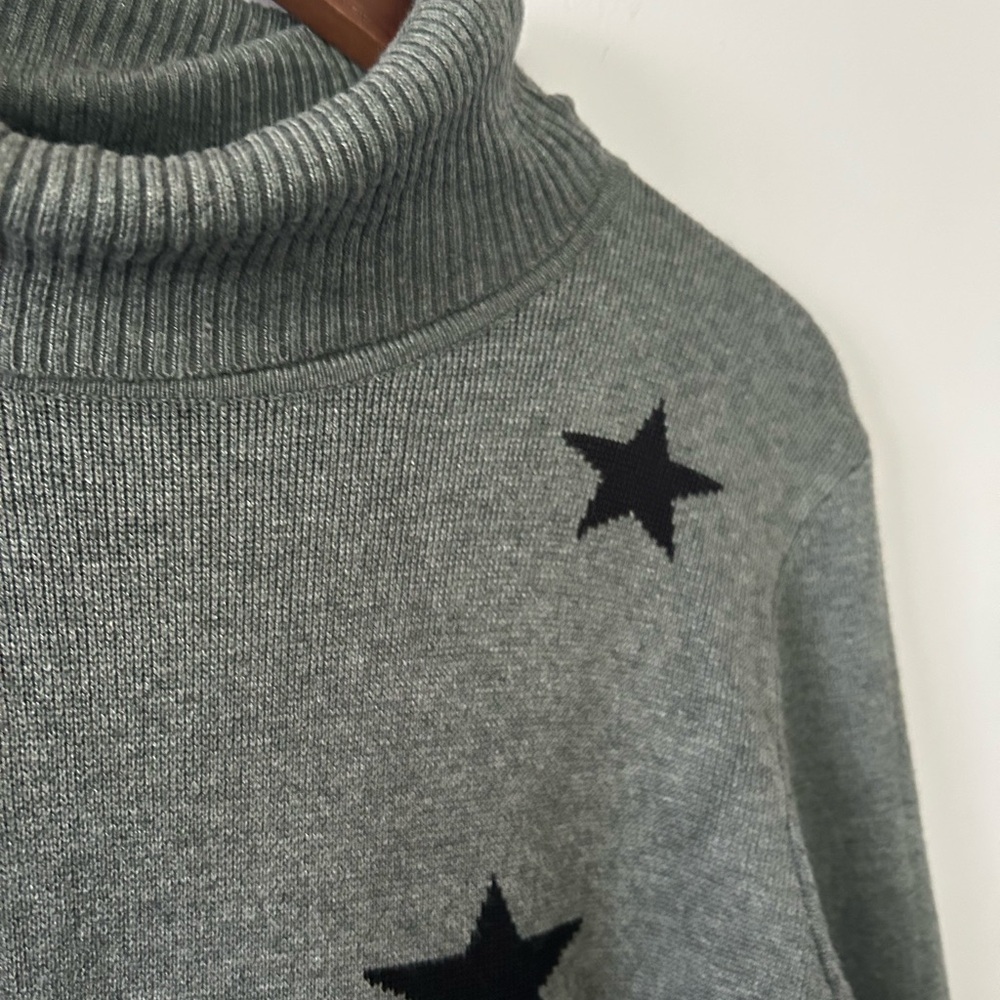 Women's Retrology Gray Star Sweater, NWOT, Size PM - Picture 4 of 5